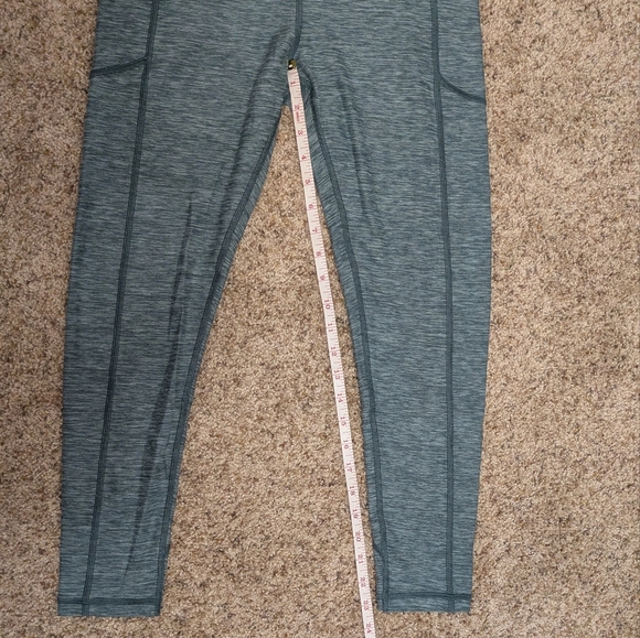 NWT Victoria's Secret green core essential pocket leggings - Picture 2 of 5